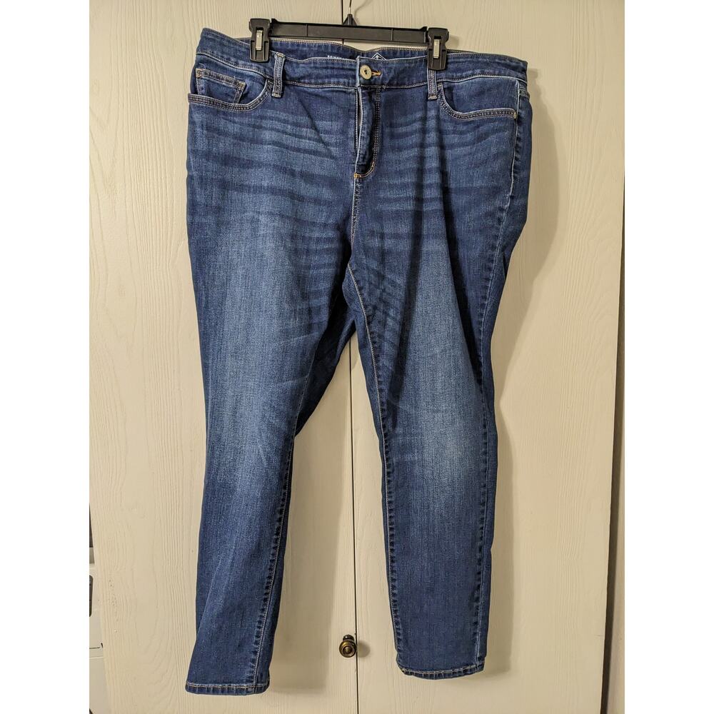 St. John Bay Women's Skinny High Rise Straight Button Closer Blue Jeans Size 20W